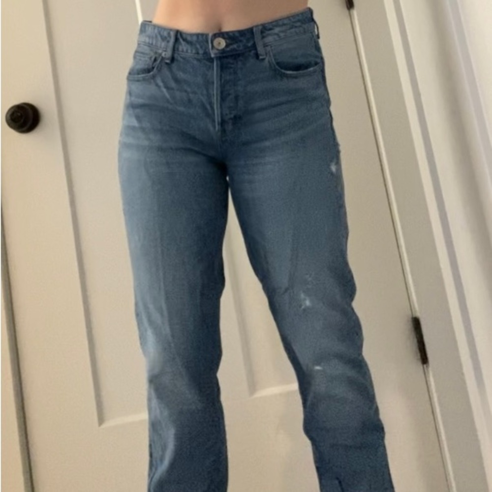 American Eagles Medium Wash Jeans Straight cut